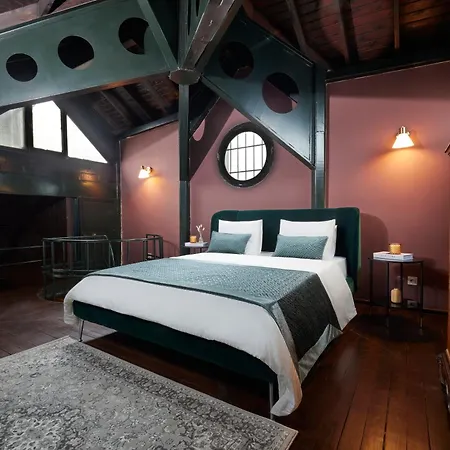 Taksim Square - Unique Loft For 12 Guests