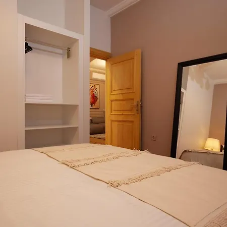 Spacious 2br W Ac Lift In Taksim - Kurabiye D3