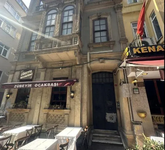 Appartamento Taksim Square - Unique Loft For 12 Guests