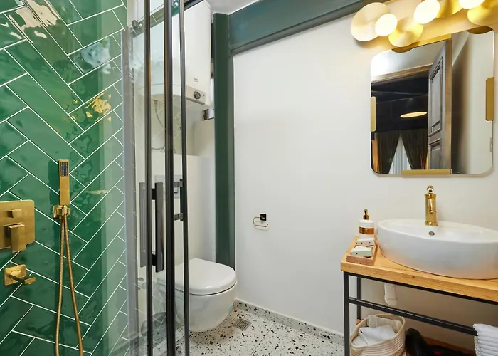 Taksim Square - Unique Loft For 12 Guests